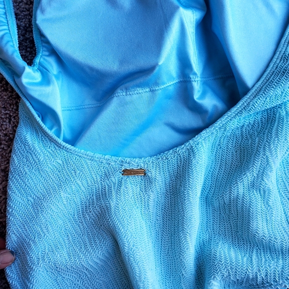 The Aruba Luxe Crinkle stretch one piece by Kenny Flowers - Picture 7 of 8